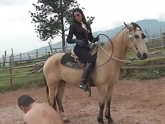 Mặt anh dit nhau nhat ban trăng